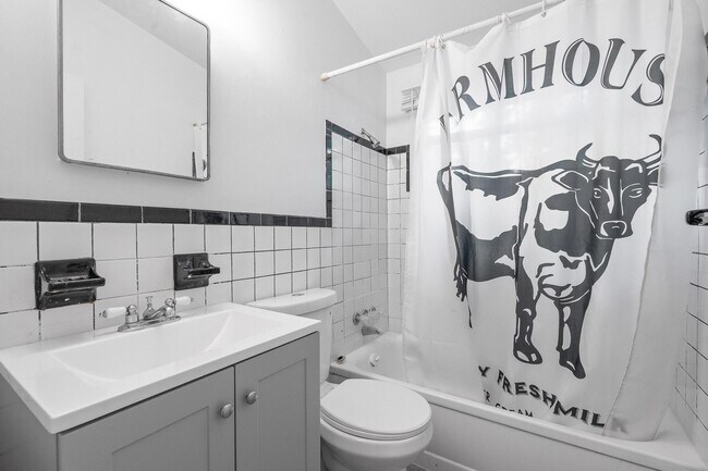 Building Photo - 3222 Athens Ave