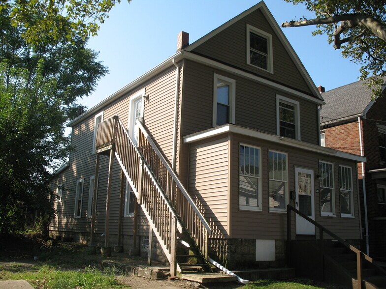 Building Photo - 545 E. 22nd St.