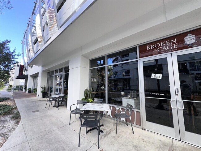 Building Photo - 101 S Eola Dr