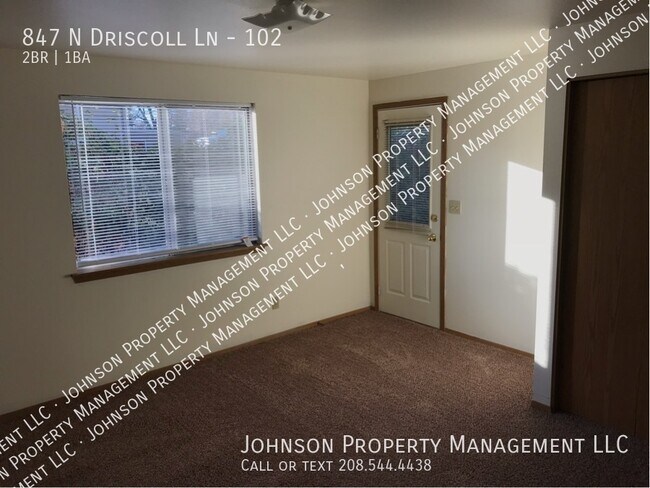 Building Photo - 847 N Driscoll Ln