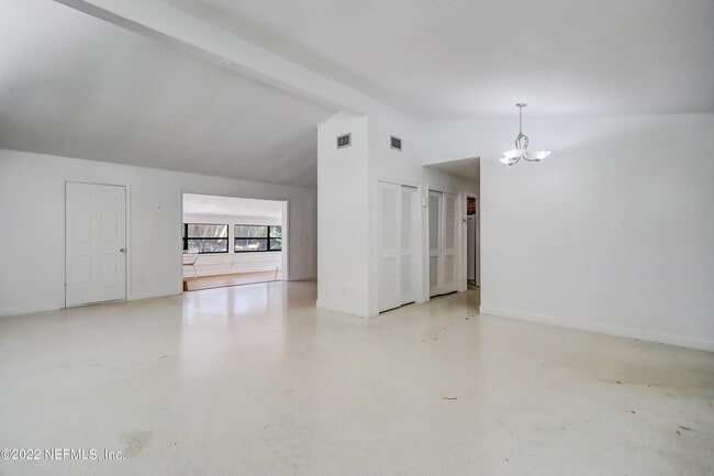 Building Photo - 4009 Bess Rd