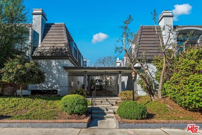 Building Photo - 8105 Redlands St