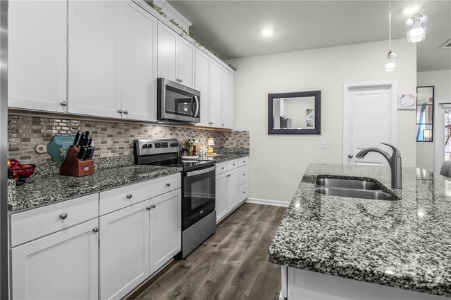 Building Photo - 148 Benelli Dr