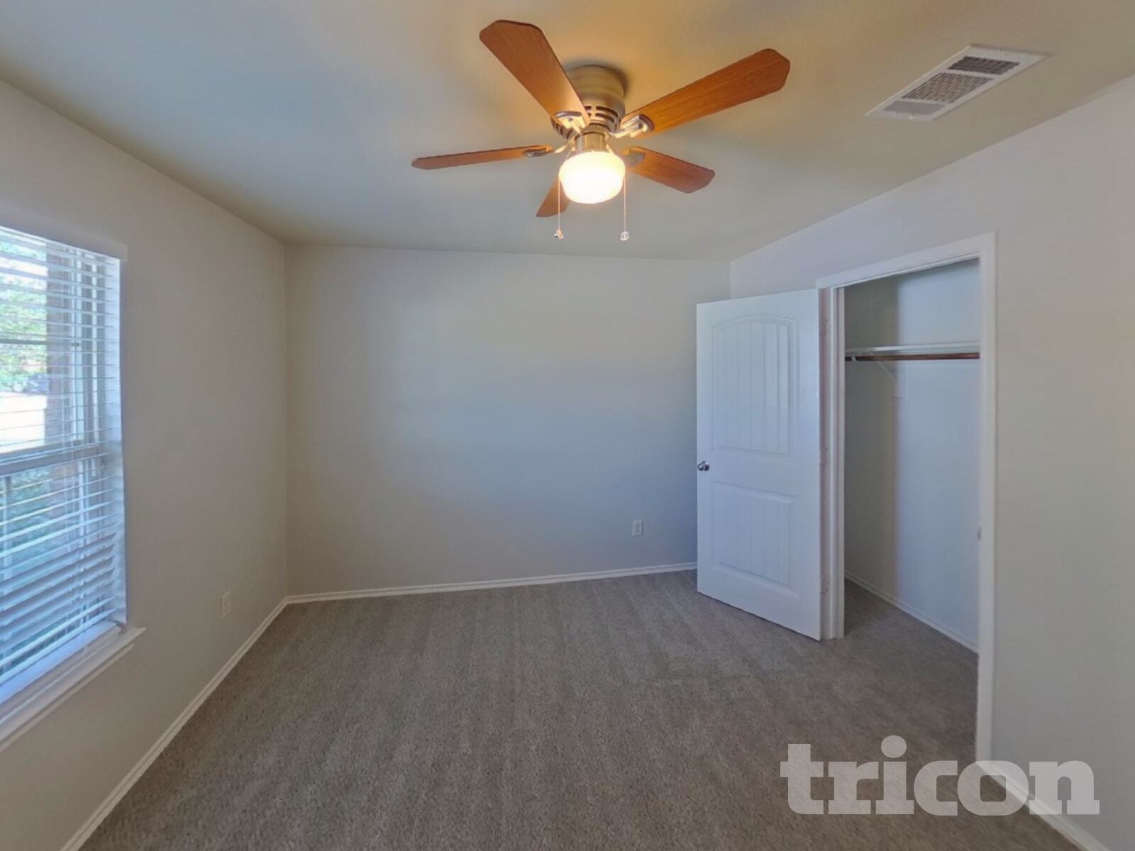 Building Photo - 336 Carlyle St