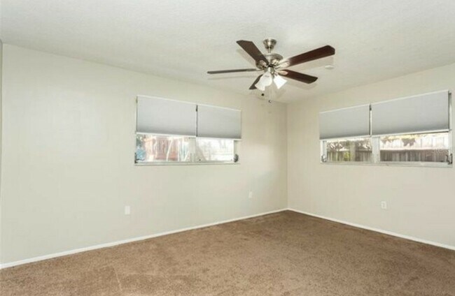Building Photo - 2186 Greenbriar Blvd