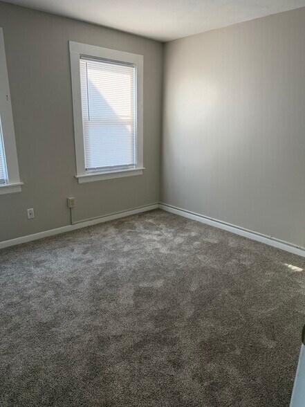 Building Photo - 71 Foster St