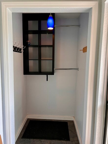 Building Photo - 2828 S 9th St