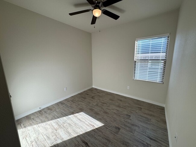 Building Photo - 5106 Rose Petal Ct