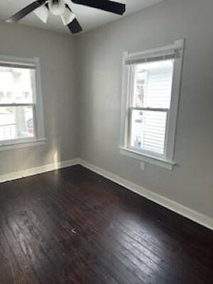 Building Photo - 2027 Brussels St