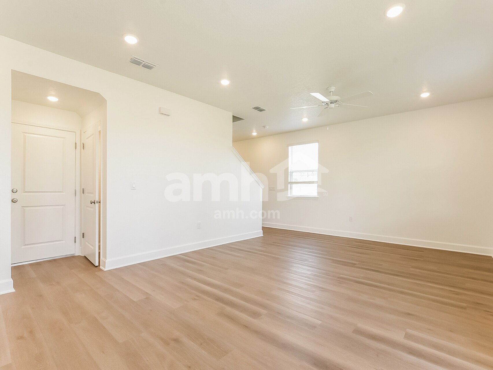 Building Photo - 2705 Radha Wy