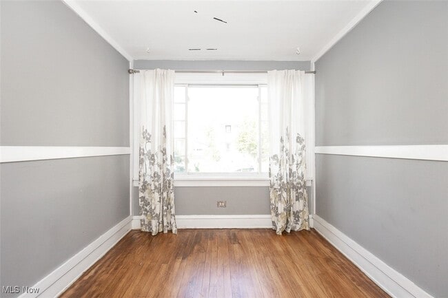 Building Photo - 2083 Chesterland Ave