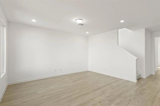 Building Photo - 1901 Jamestown Wy