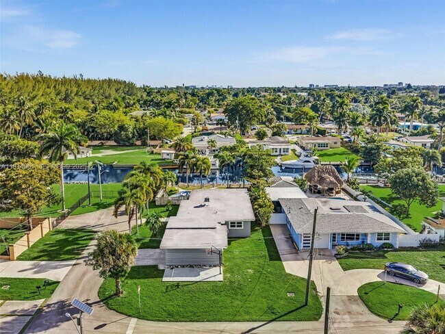 Building Photo - 4416 SW 35th Ave