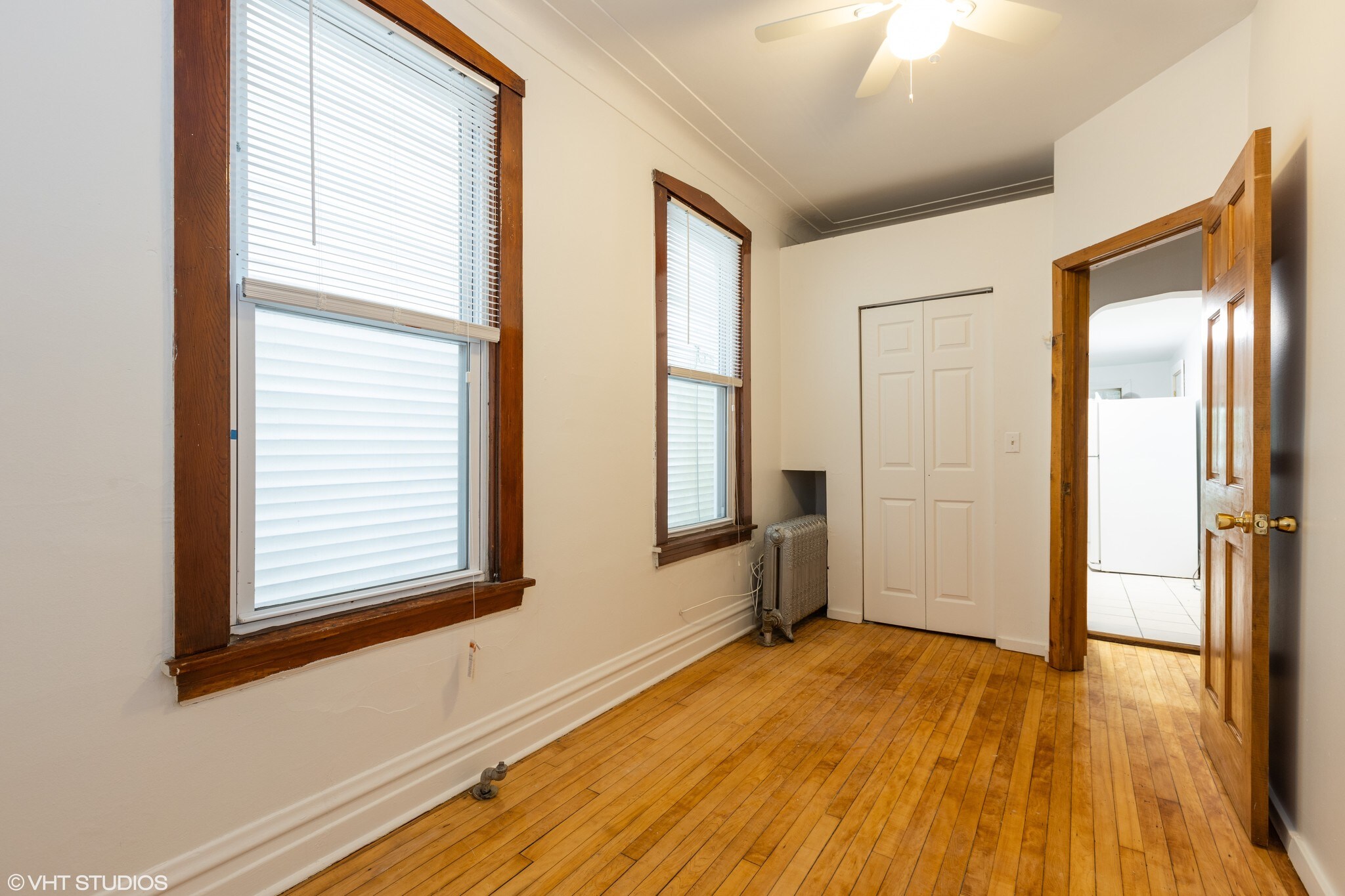 Building Photo - 3051 N Leavitt St