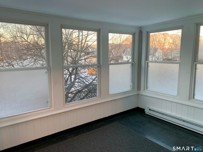 Building Photo - 52 Goffe Terrace