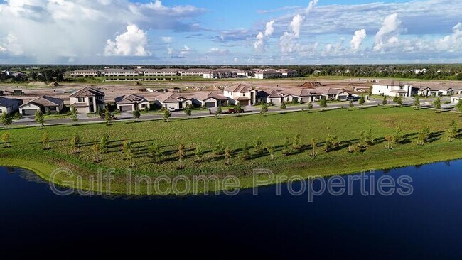 Building Photo - 15122 Misty Water Xing