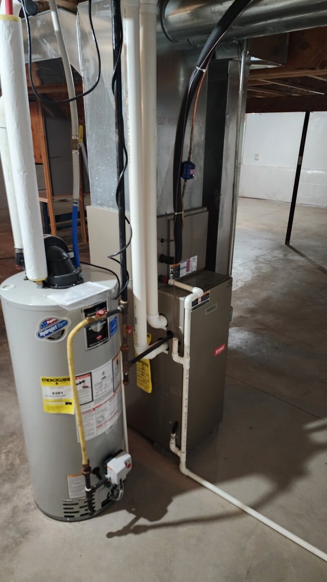 Building Photo - 162 Slindes Wood Cir