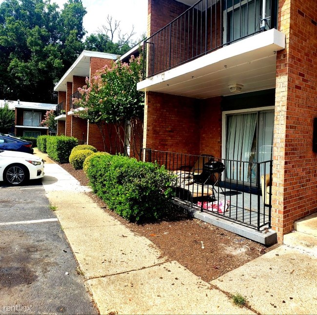 Building Photo - 2 br, 1 bath  - 1700 Carlisle Ave