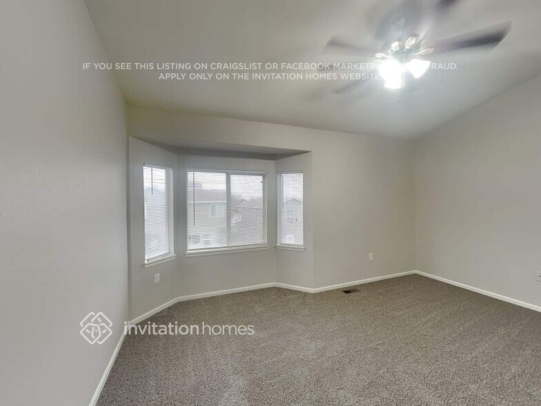 Building Photo - 4881 N Silverlace Dr
