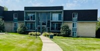 Building Photo - Oakwood Apartments