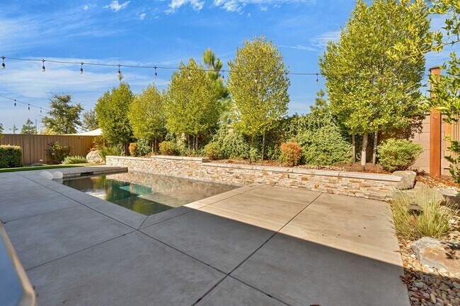 Building Photo - Folsom Ranch Gem – Newer 3BR Single-Story ...
