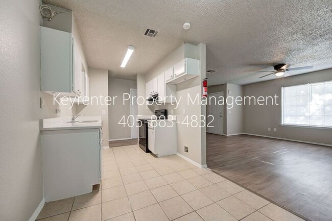 Building Photo - 313 Belmont Dr