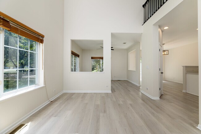 Building Photo - 311 Abington Woods Dr