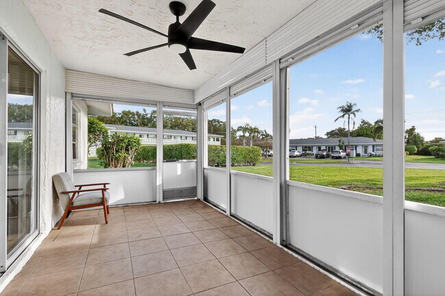 Building Photo - 5093 Privet Pl