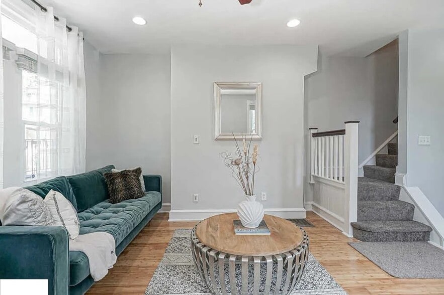 Building Photo - 217 Shurs Ln