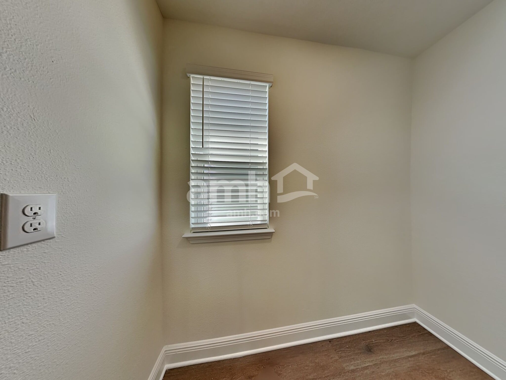 Building Photo - 27154 St Andrews Ave