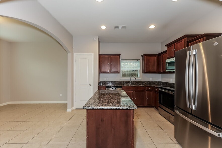 Building Photo - 4144 Tower Ln