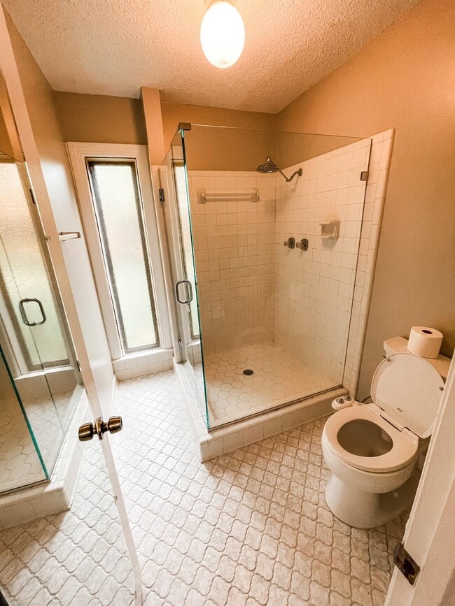 Building Photo - 5372 Edenshire Cove