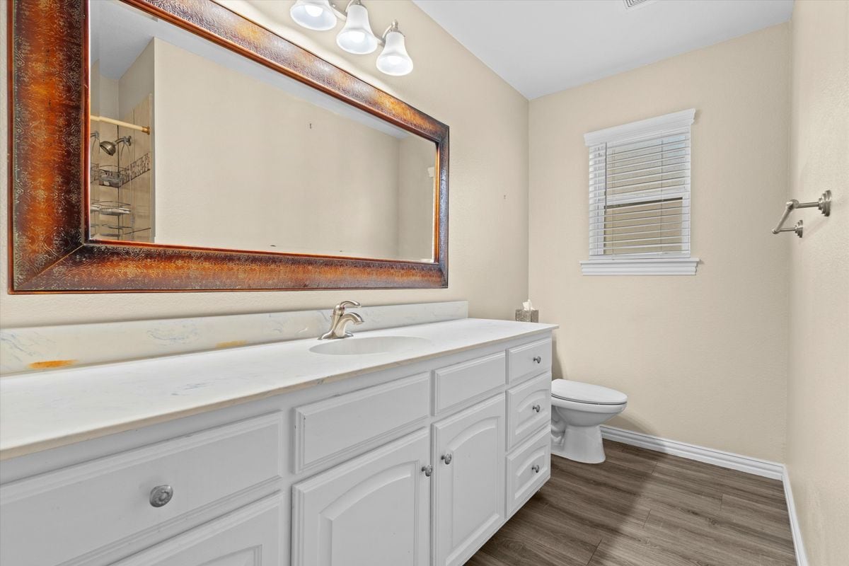 Building Photo - 839 Yellowstone Dr