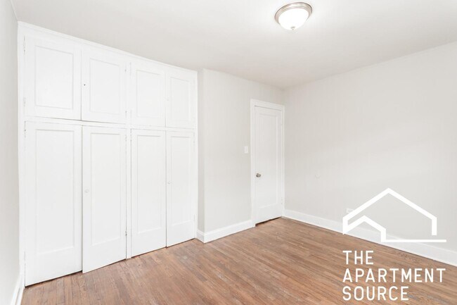Building Photo - 6143 S Woodlawn Ave