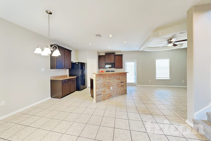 Building Photo - 3846 Bogie Way