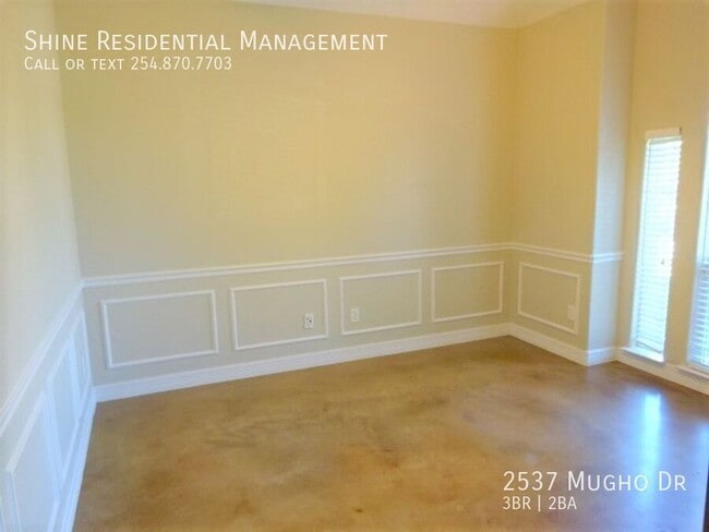 Building Photo - 2537 Mugho Dr