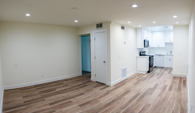 Building Photo - Newberry Commons