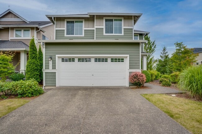 Building Photo - 3 Bed/ 2.5 Bath, Two-Story Home in North C...