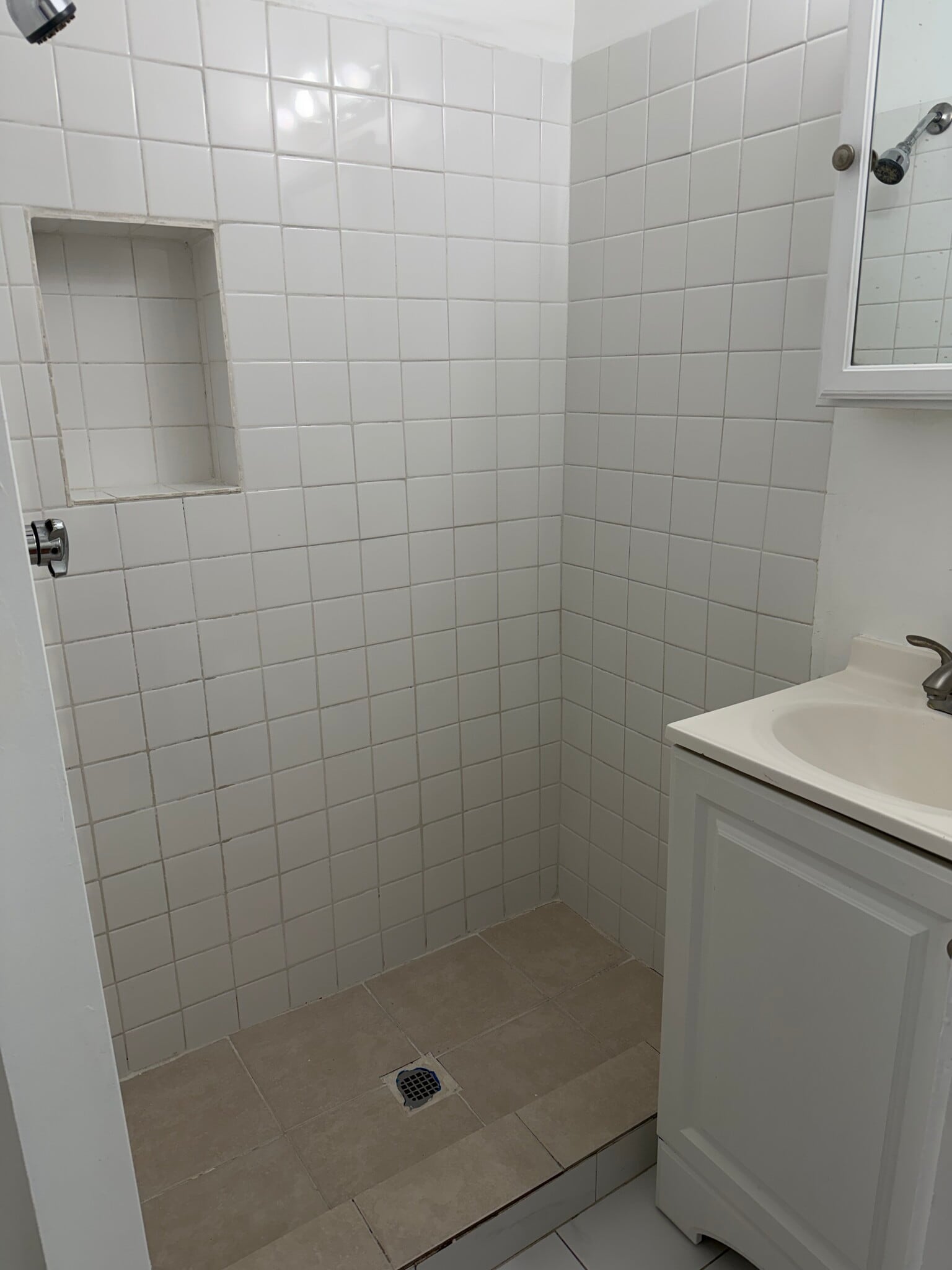 Building Photo - 224 Main St