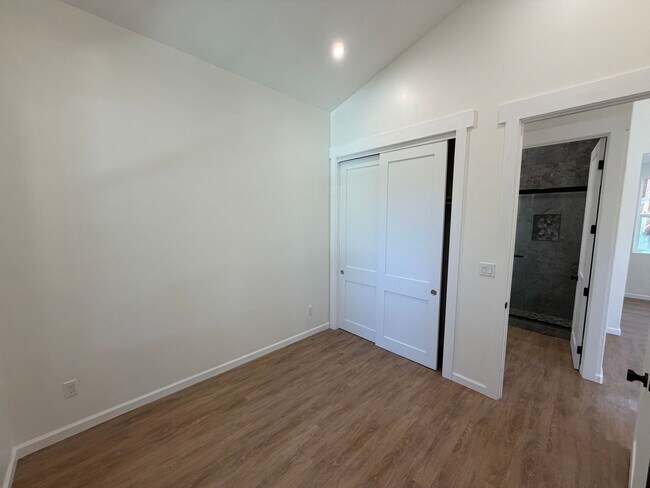 Building Photo - New Modern Farmhouse Cottage Coming Soon!