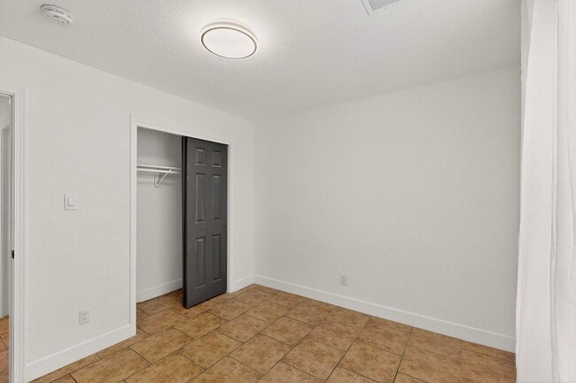 Building Photo - 9218 Alvera Ave SW