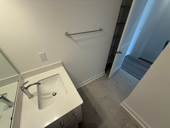 Building Photo - Brand New Townhome in the heart of Ballant...