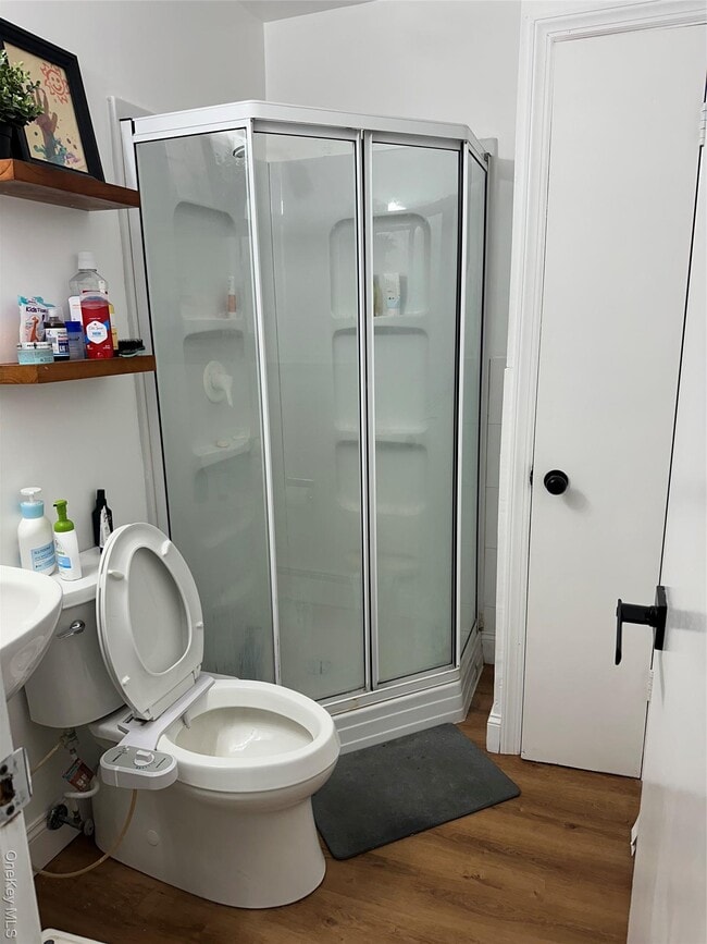 Building Photo - 15 Brook Dr