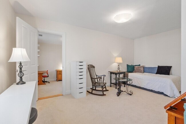 Building Photo - 60 Broadway St