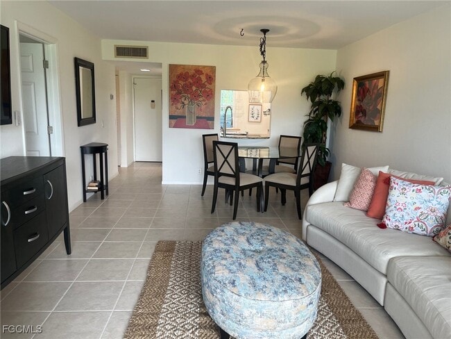 Building Photo - 1724 Pine Valley Dr