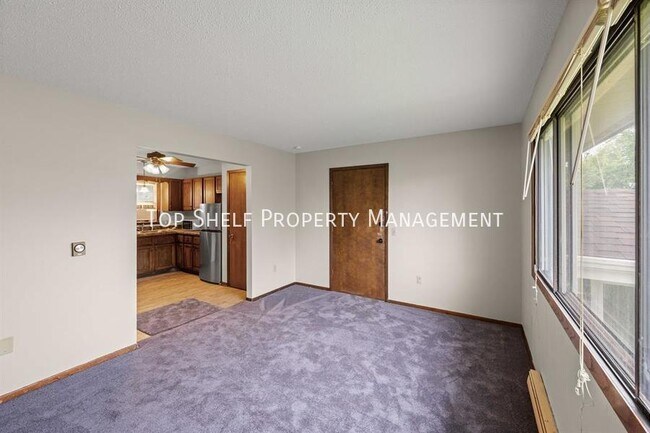 Building Photo - 625 D Ave