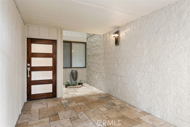 Building Photo - 405 Avenida Granada