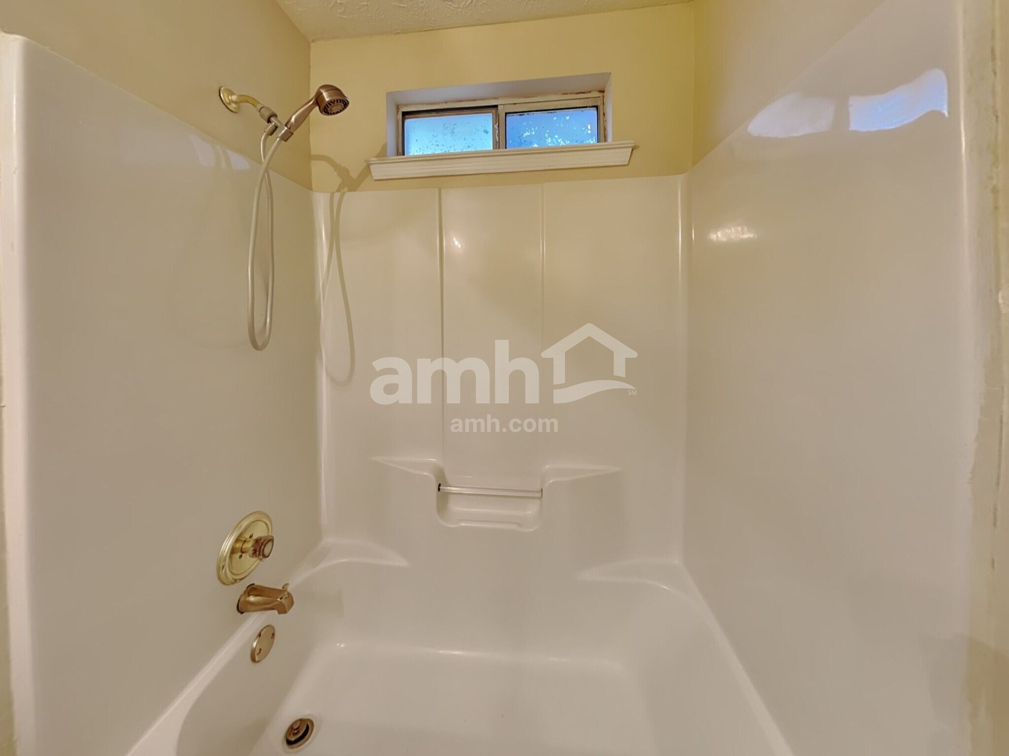 Building Photo - 515 Chaseridge Dr