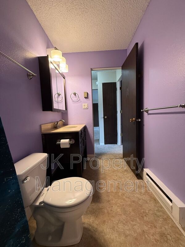 Building Photo - 4604 3rd Ave S