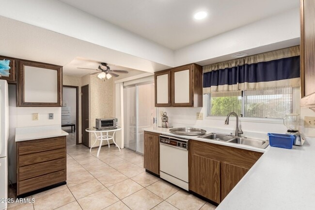 Building Photo - 12730 W Allegro Dr